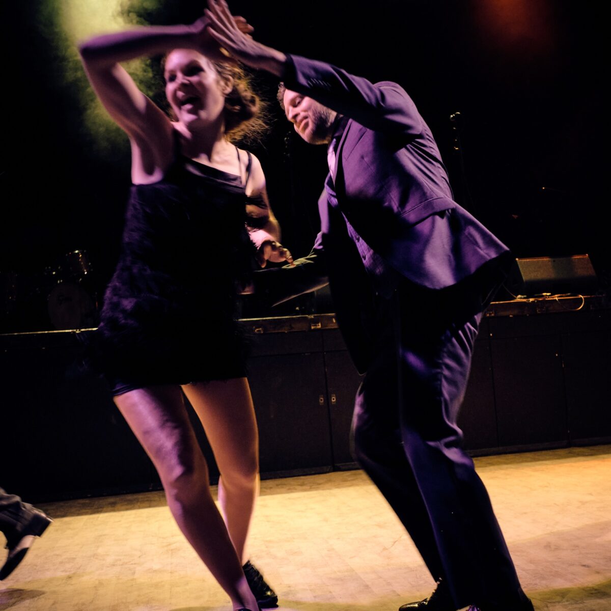 Monday Night Swing + Beginners Lindy Hop Class 9/5