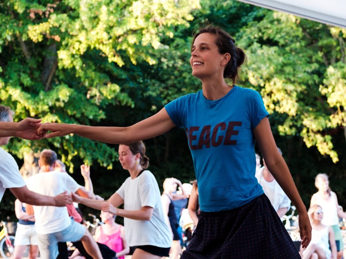 Swing in the park Mondays with Beginners’ Lindy Hop class 21/8