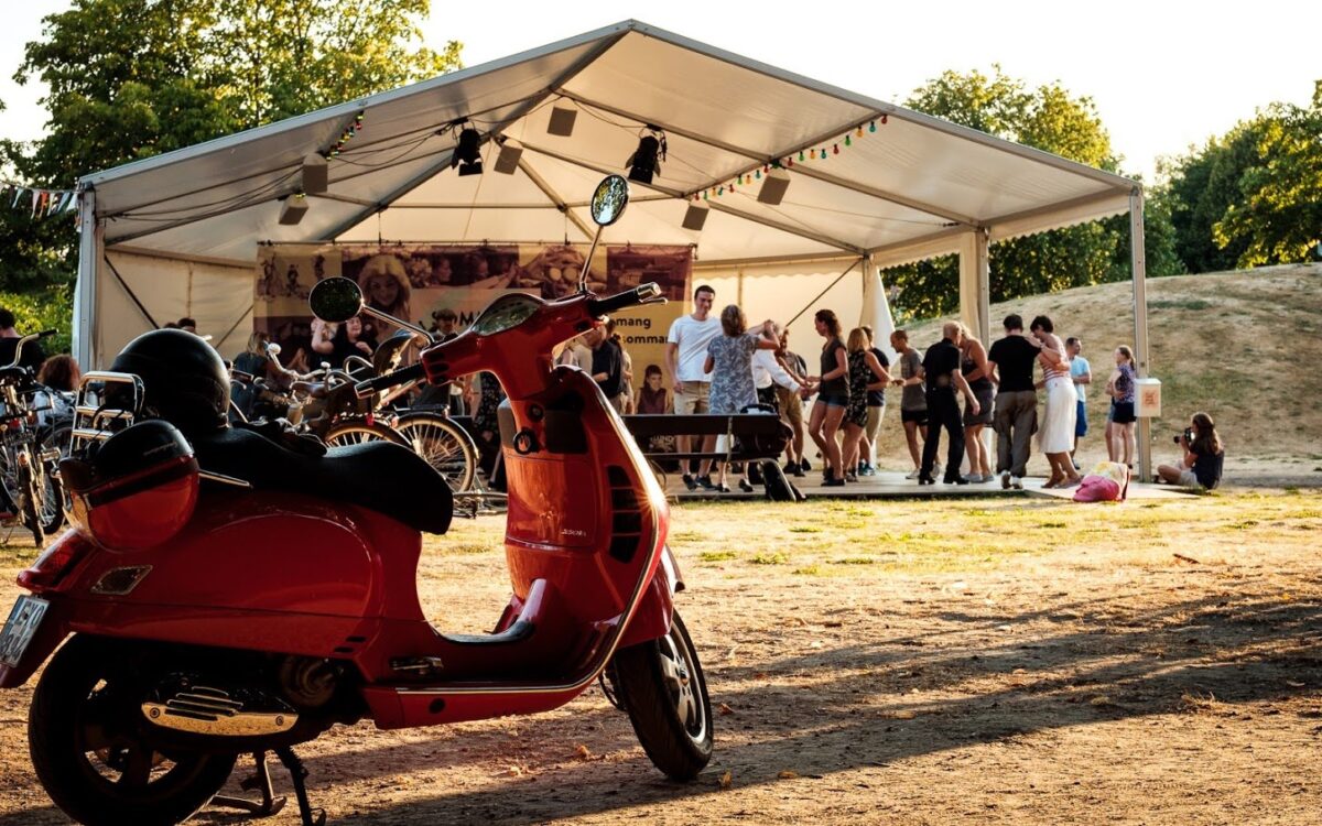 Swing in the park | Free |  Lindy Hop | dance class | Social dance | Lund 29/7
